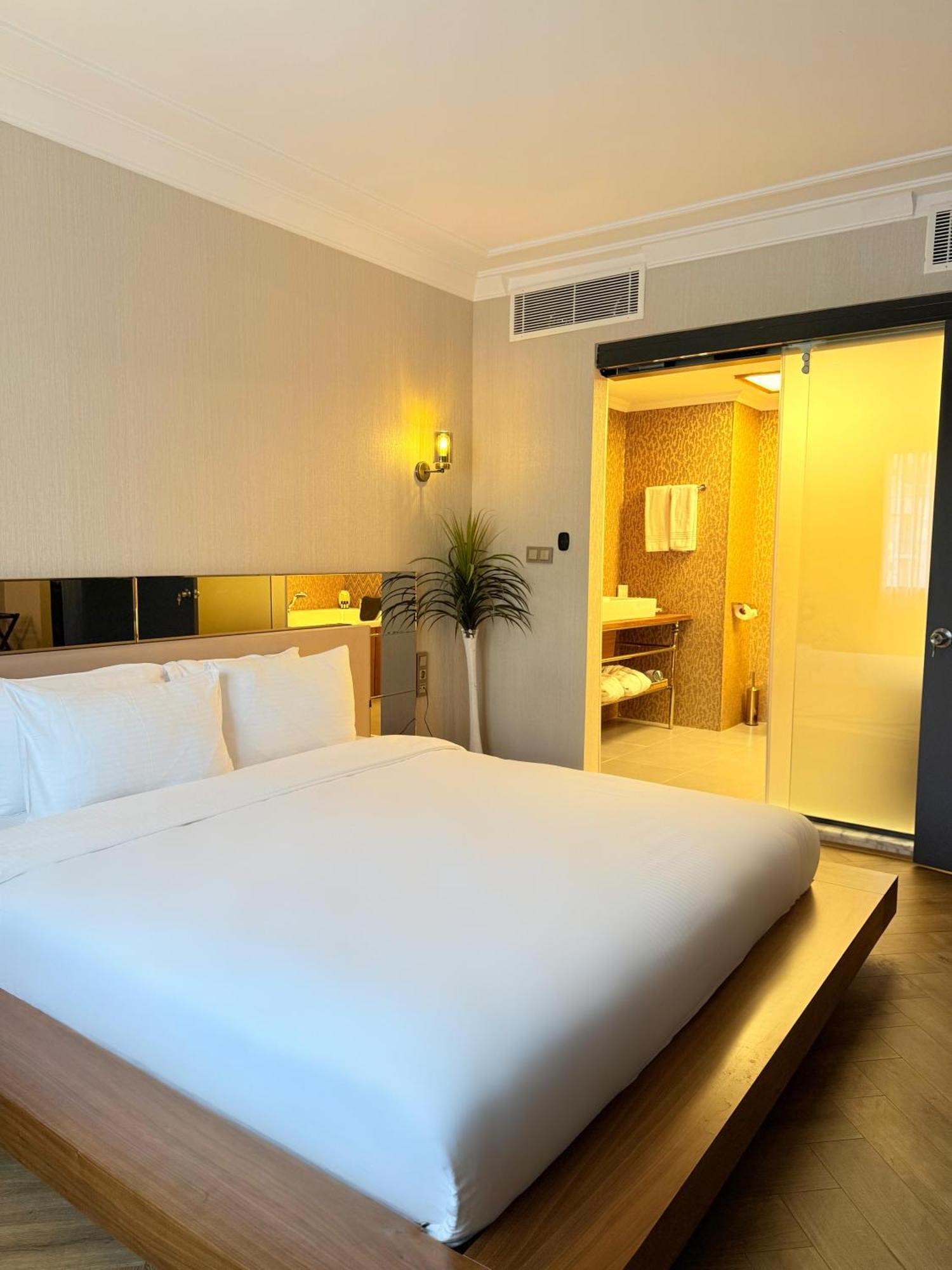 The Yali Konak Hotel İzmir Exterior photo